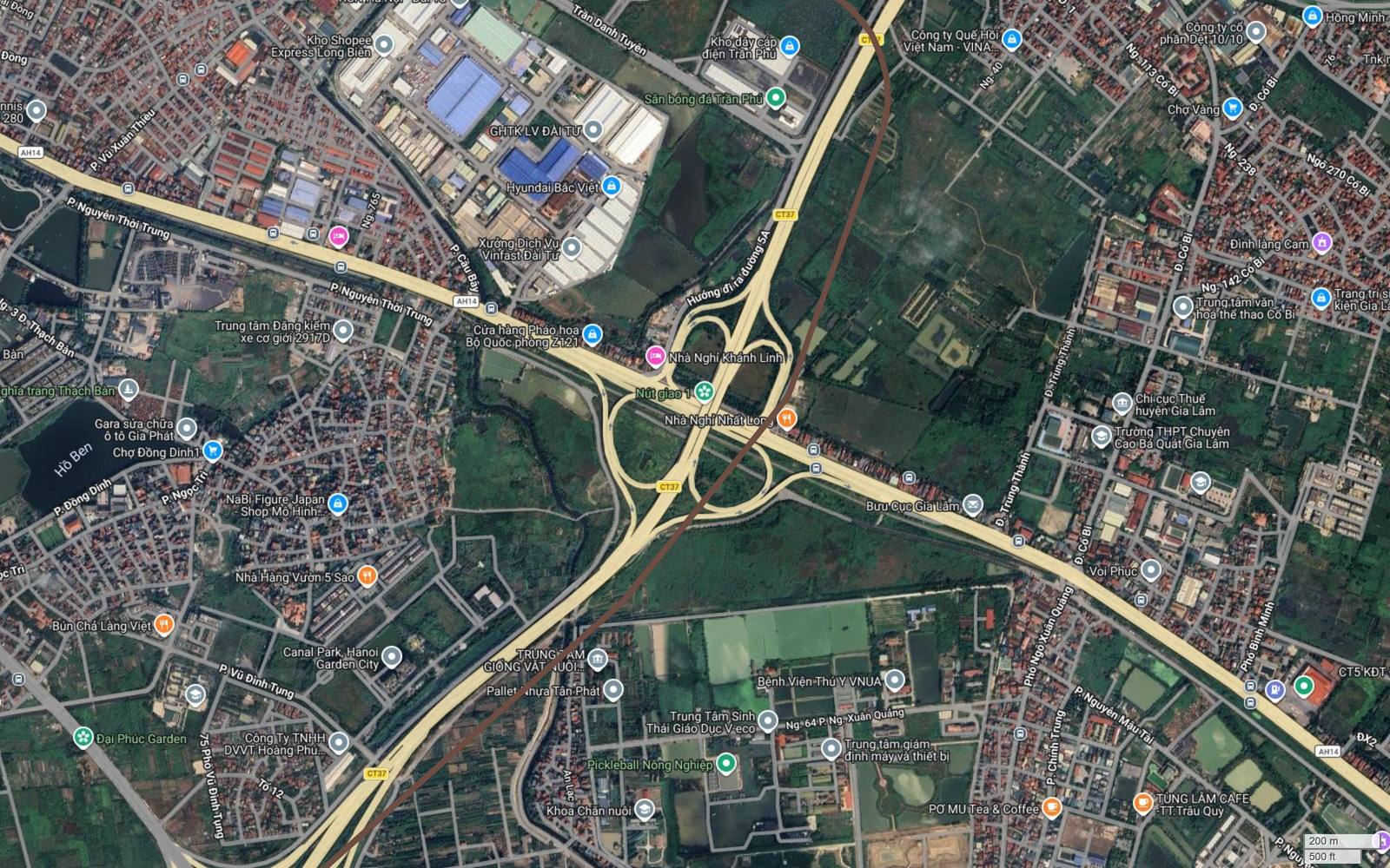 Ảnh vệ tinh metro số 7 cắt qua nút giao hoa thị giữa Vành đai 3 và Quốc lộ 5 tại khu vực Cổ Bi, Gia Lâm, cạnh Khu công nghiệp Hà Nội - Đài Tư